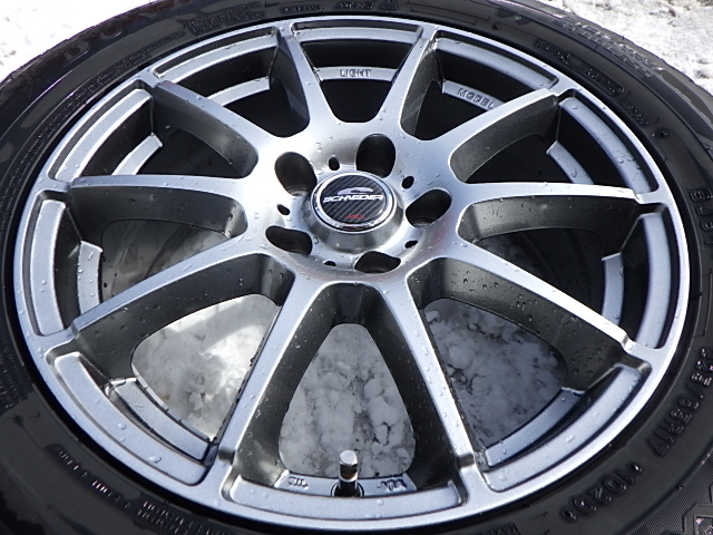 A-Tech シュナイダー 入庫です。フォレスター、 レガシィB4
